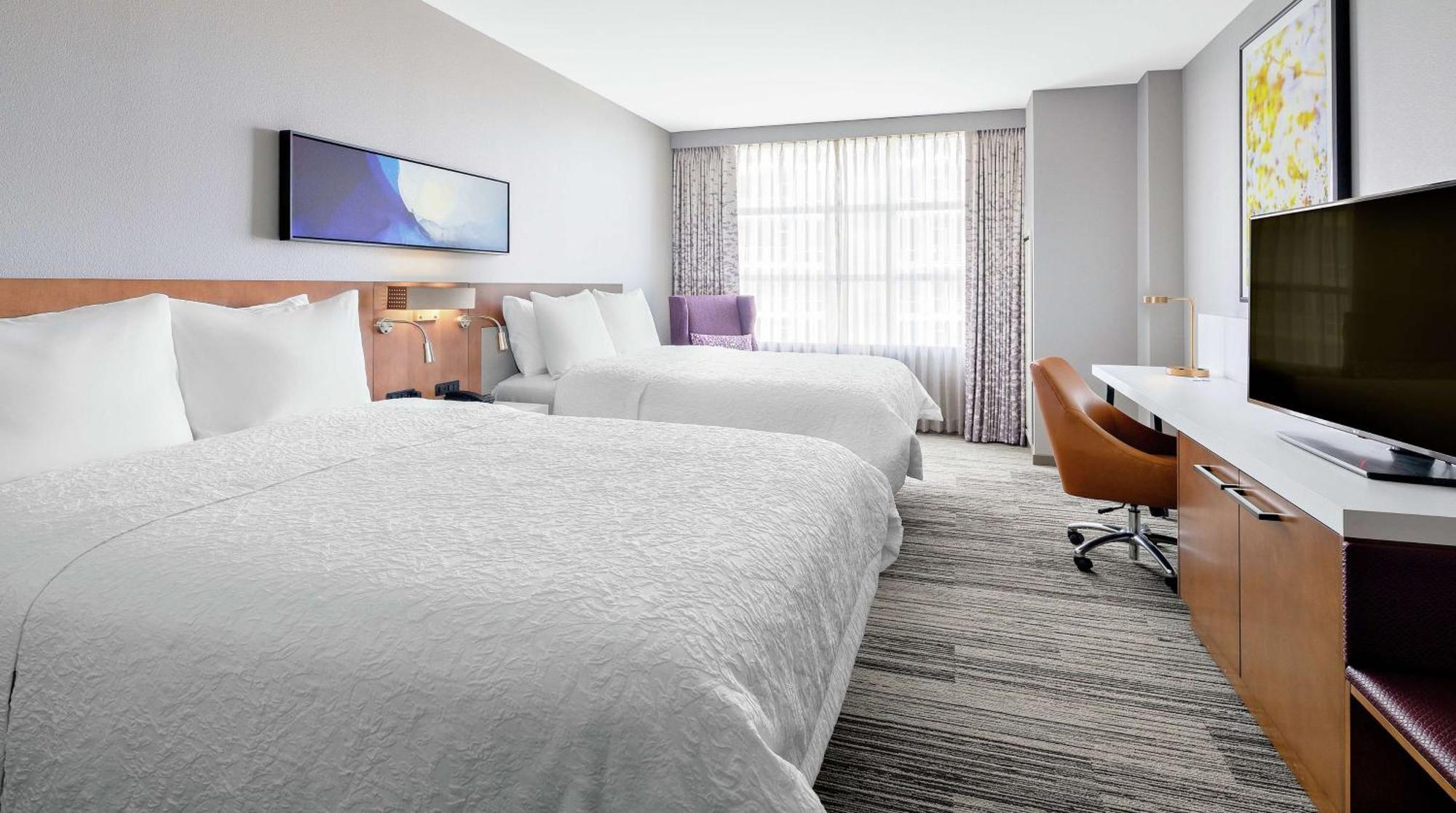 Hilton Garden Inn Chicago Mccormick Place Exterior photo