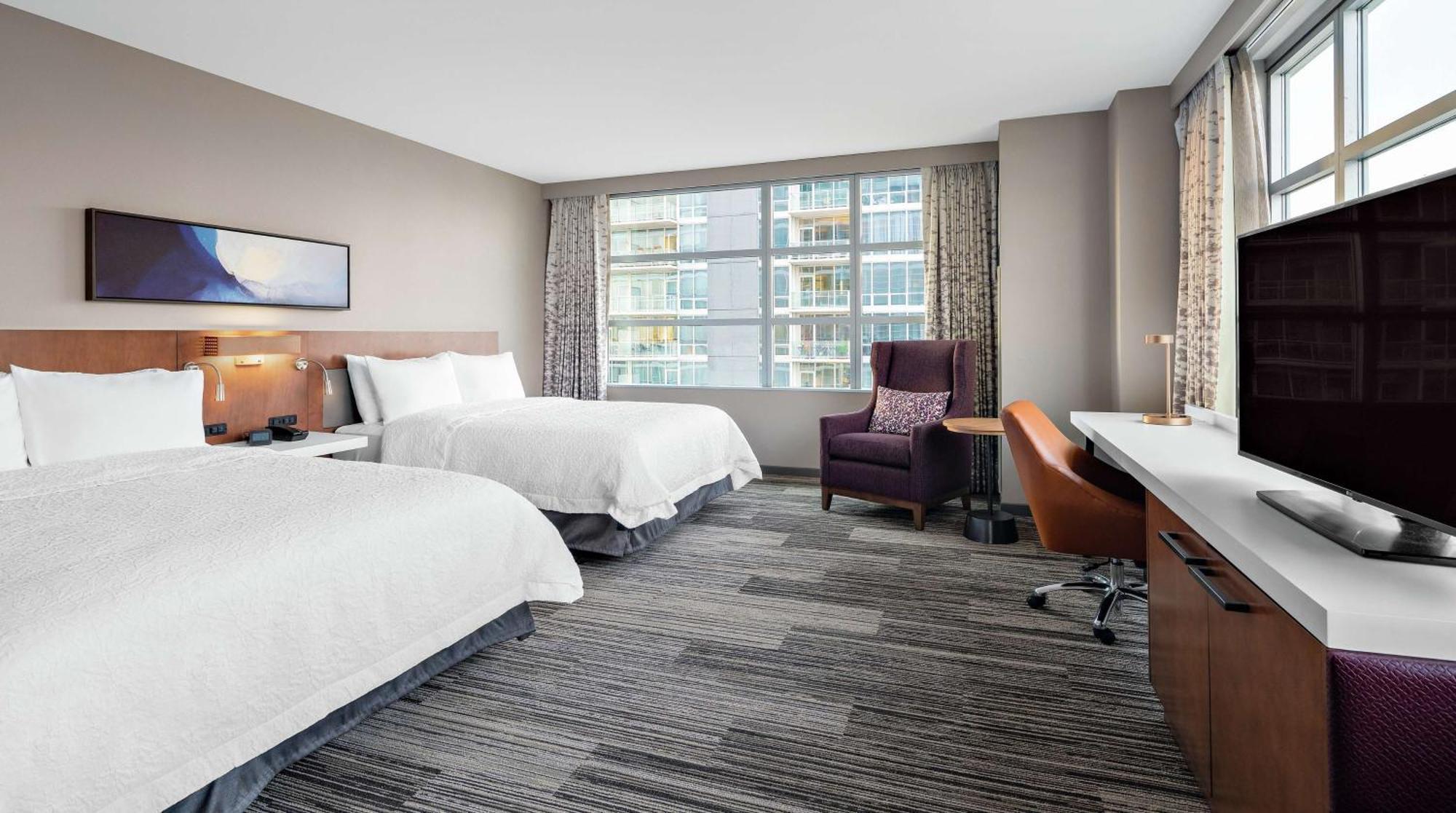 Hilton Garden Inn Chicago Mccormick Place Exterior photo